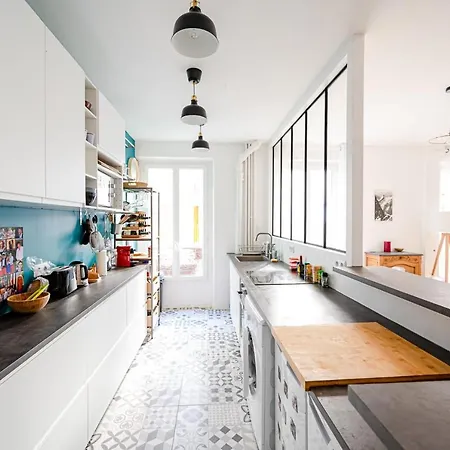 Design Near Montmartre Apartment